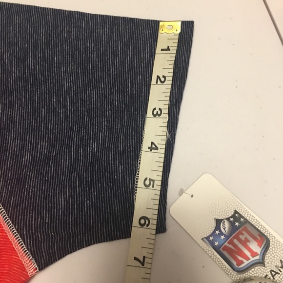 New England Patriots T-shirt v- neck teen 11-13 - Picture 7 of 12